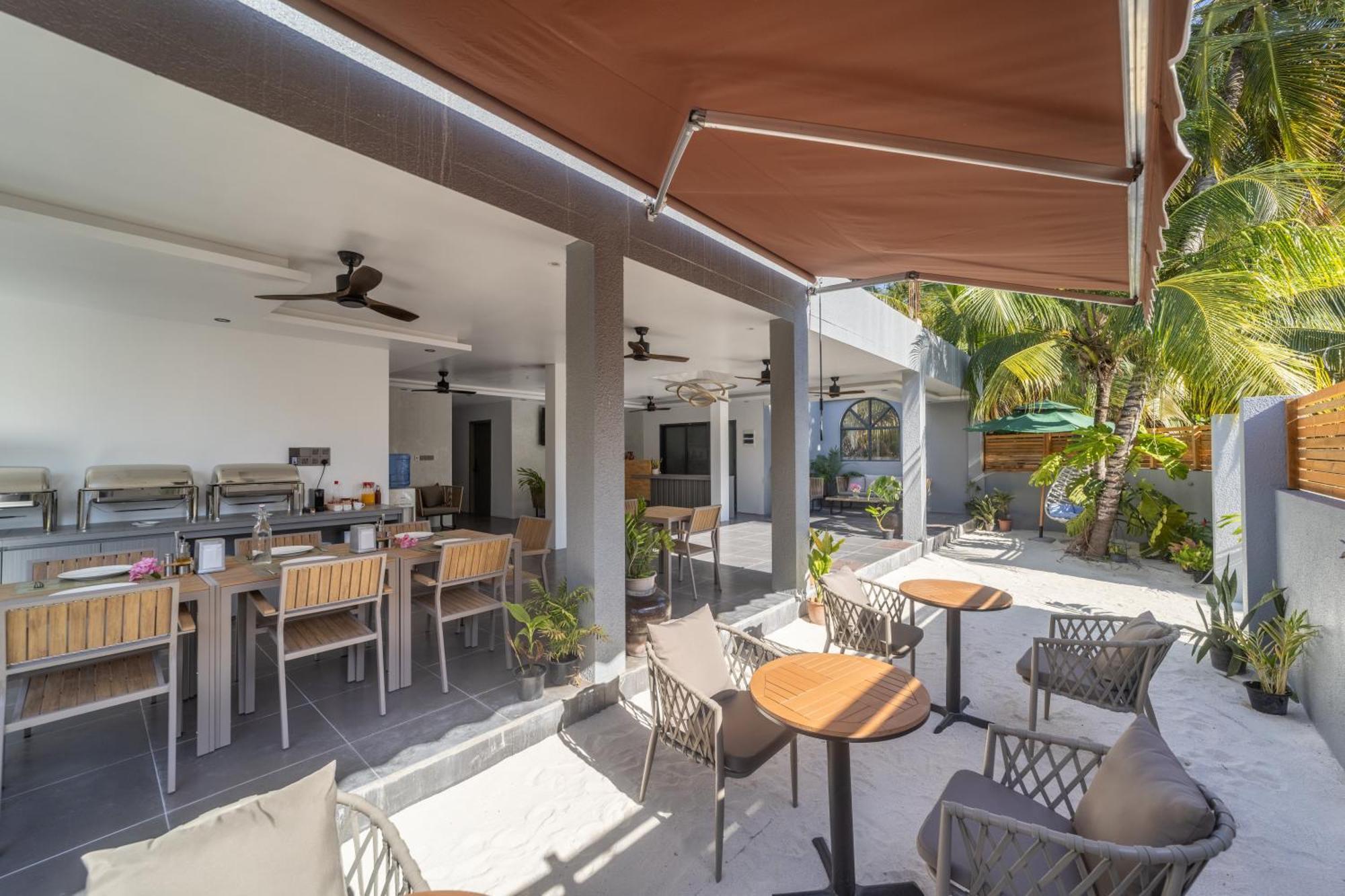 Kirulhiya Maldives Hotel Omadhoo Eksteriør billede