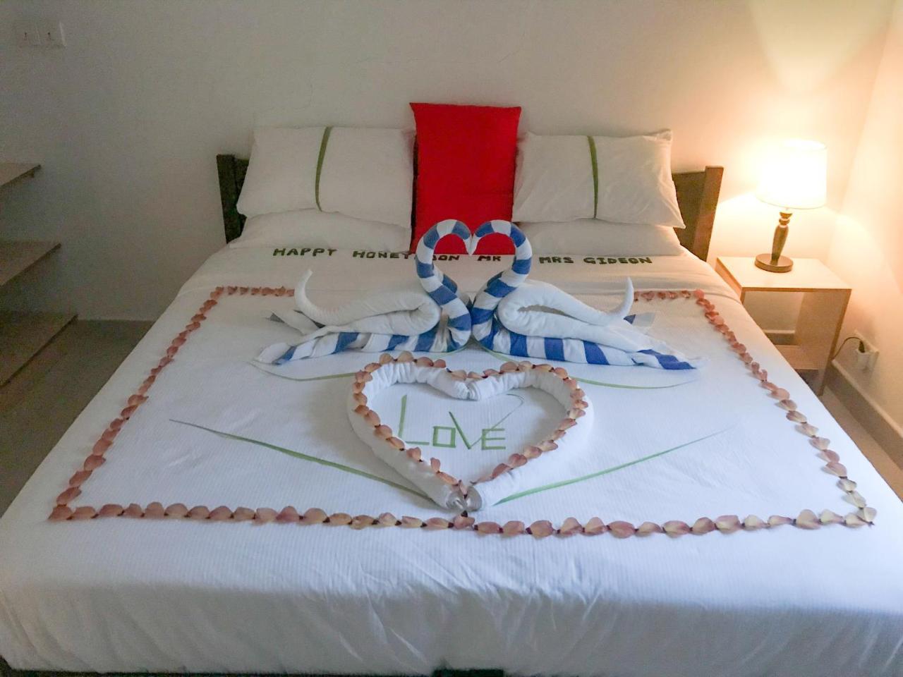 Kirulhiya Maldives Hotel Omadhoo Eksteriør billede